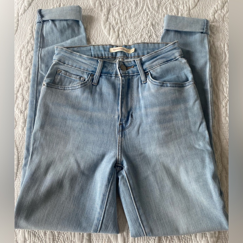 Levi's 721 high rise skinny in light blue - Picture 2 of 7